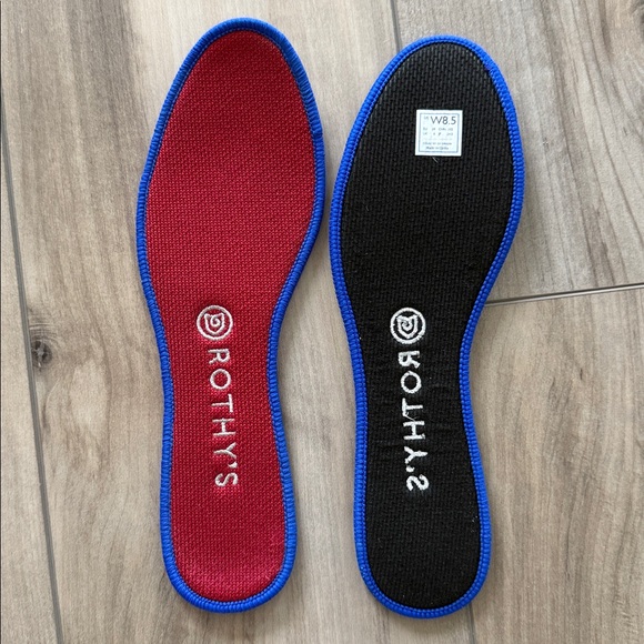 Rothy's "Retired" The Flat Round Toe Red Flats Size 8.5 - Picture 8 of 12